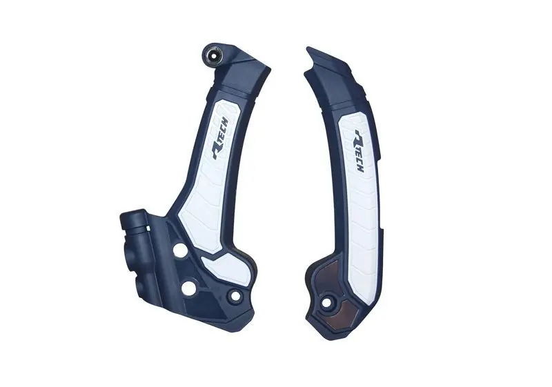 RACETECH (RTECH) OSŁONY RAMY (KOMPLET) BI-MATERIAL HUSQVARNA FC 250 / 450 ‘22-‘23, FS 450 ‘23-‘24, TC / FC 125 / 250 / 300 / 350 / 450 ‘23-‘24, TE 125 / 250 / 300 / 350 / 450 / 501 ‘24, TX 300 / 350 / 450 ‘23-‘24 KOLOR NIEBIESKI / CZARNY Hit cenowy