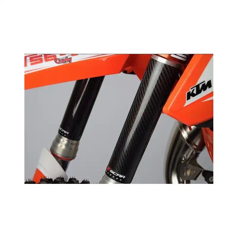 Wysoka jakość SCAR RACING SAMOPRZYLEPNE OSŁONY GOLENI LAG TELESKOPÓW CARBON WYMIARY 220X45MM (MAŁE MOTOCYKLE)